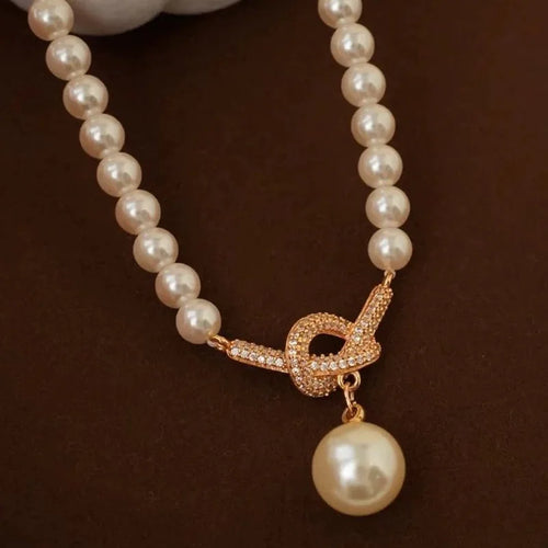 2026 French Sparkling Rice Pearl Necklace Crystal Faux Pearl Pendant Choker Elegant Women's Collarbone Chain wife gift